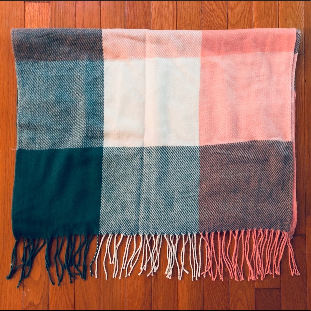 SOFT PATTERN BLANKET SCARF